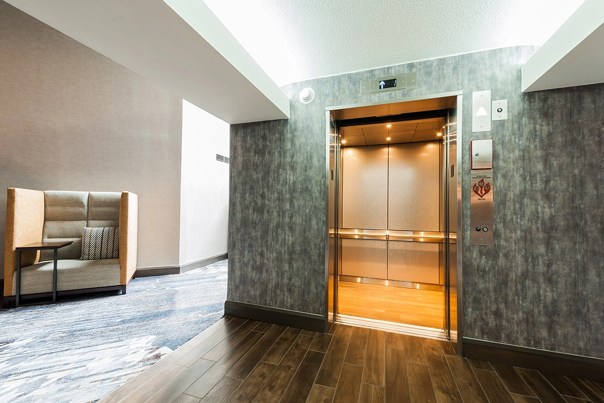 Murphy Hilton Cinnci Airport featured
